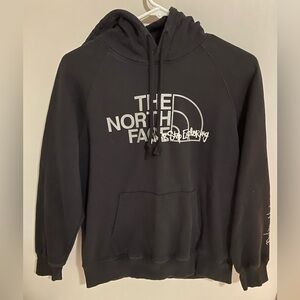 The North Face Hoodie Black Never Stop Exploring Mountains Women Size Small